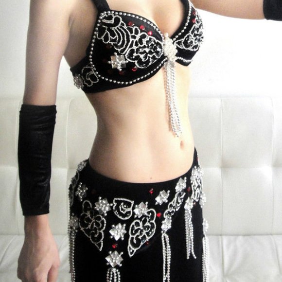 Ameynra Belly Dance Costume Black Velvet Size M. Full set with veil. New - Picture 2 of 3